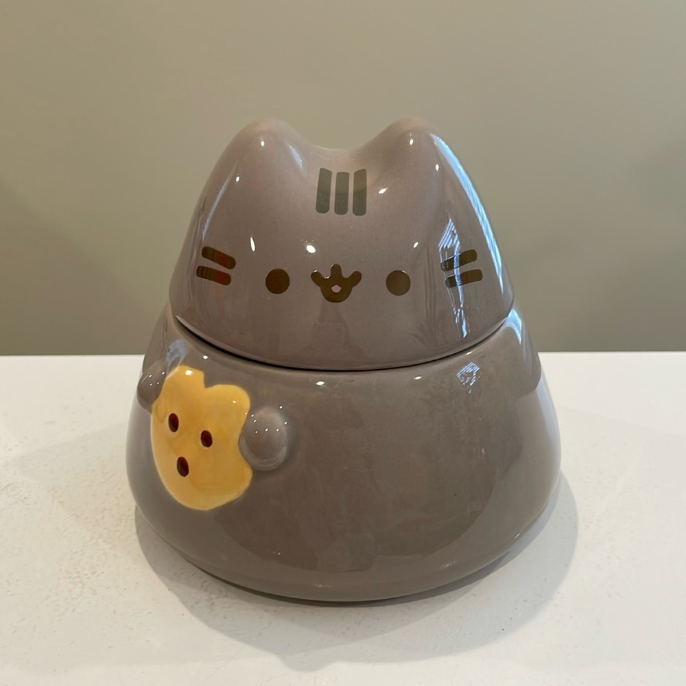 New Pusheen Holding a Cookie Ceramic Pet Treat Jar